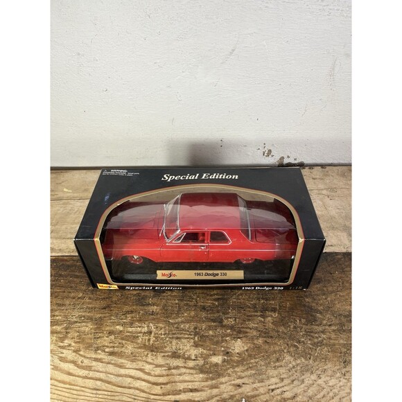 🇺🇸Maisto Special Edition 1963 Dodge 330 Diecast Car Red 🇺🇸 - Picture 1 of 8